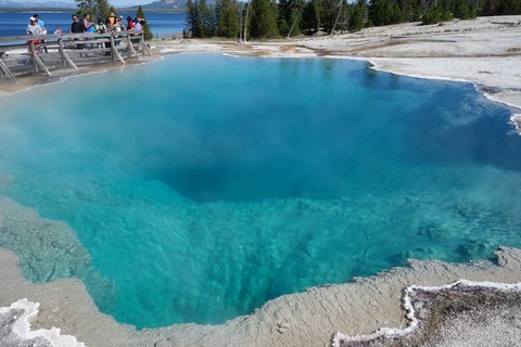 Black pool - West Thumb geyser basin