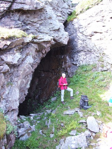 Grotte de la sorcière Domen